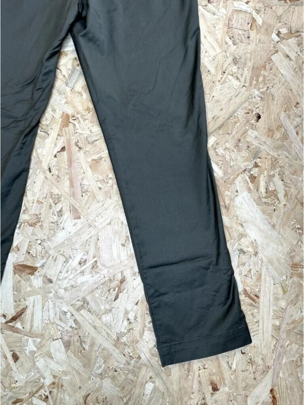 Banana Republic Slim Fit Chino Pants Mens 34x30 Olive Green Cotton Stretch
